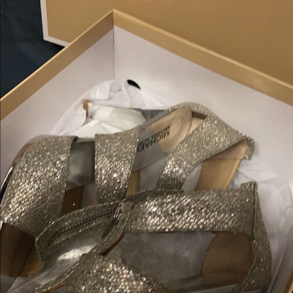 Michael Kors Sparkly Silver - Picture 6 of 6